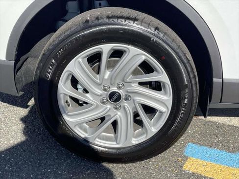 Used 2025 Lincoln Corsair AWD image 9