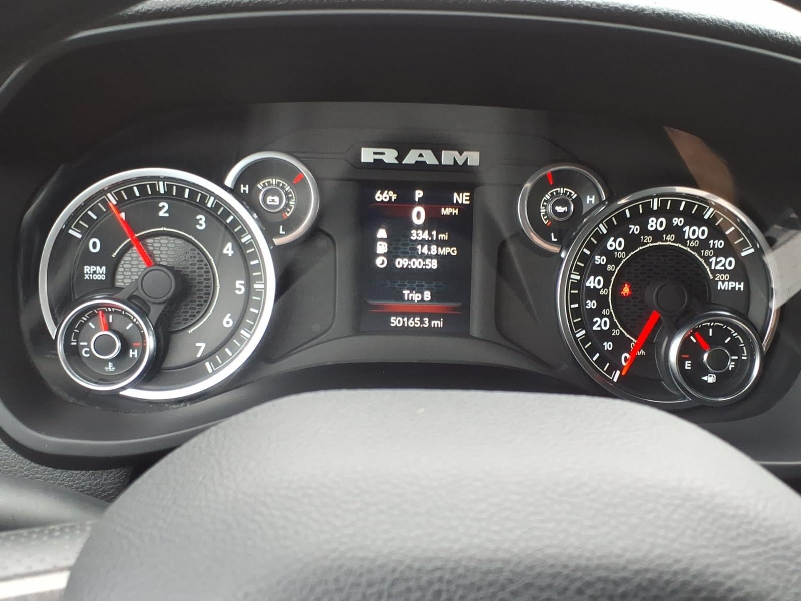 Used 2024 RAM 2500 Tradesman w/ Chrome Appearance Group AWD/4WD image 18