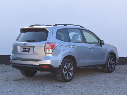 Used 2017 Subaru Forester 2.5i Premium w/ Protection Package #1 AWD/4WD image 5