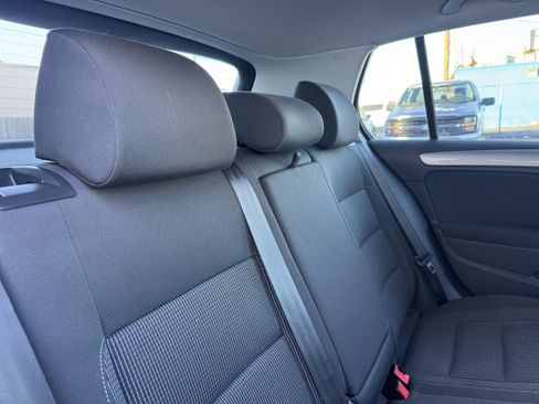Used 2012 Volkswagen Golf 2.5L image 18