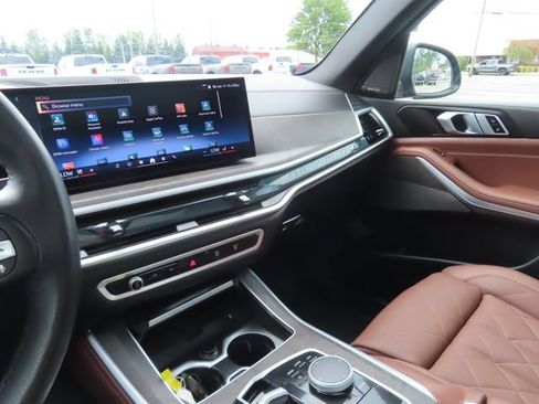 Used 2025 BMW X5 xDrive40i AWD/4WD image 37