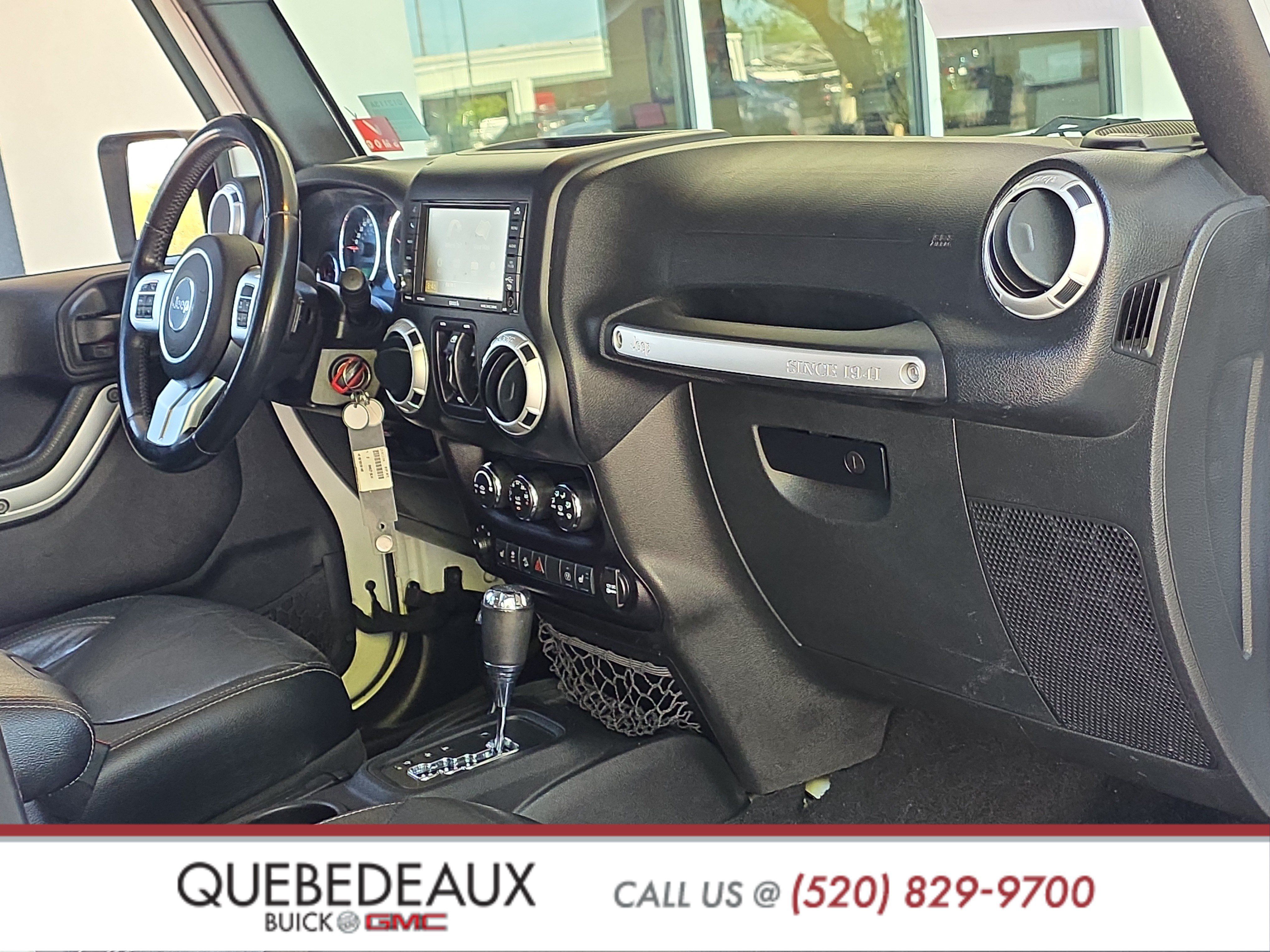 Used 2015 Jeep Wrangler Unlimited Rubicon w/ Dual Top Group AWD/4WD image 31