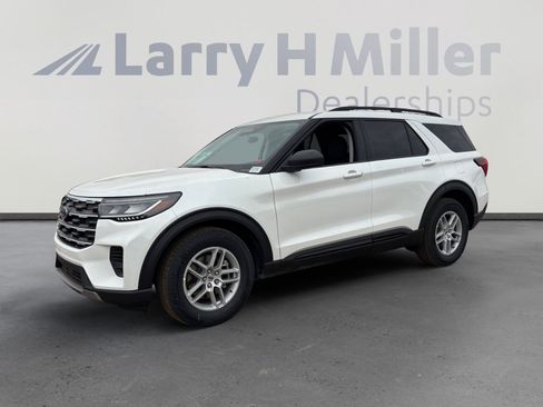 New 2026 Ford Explorer Active image 1