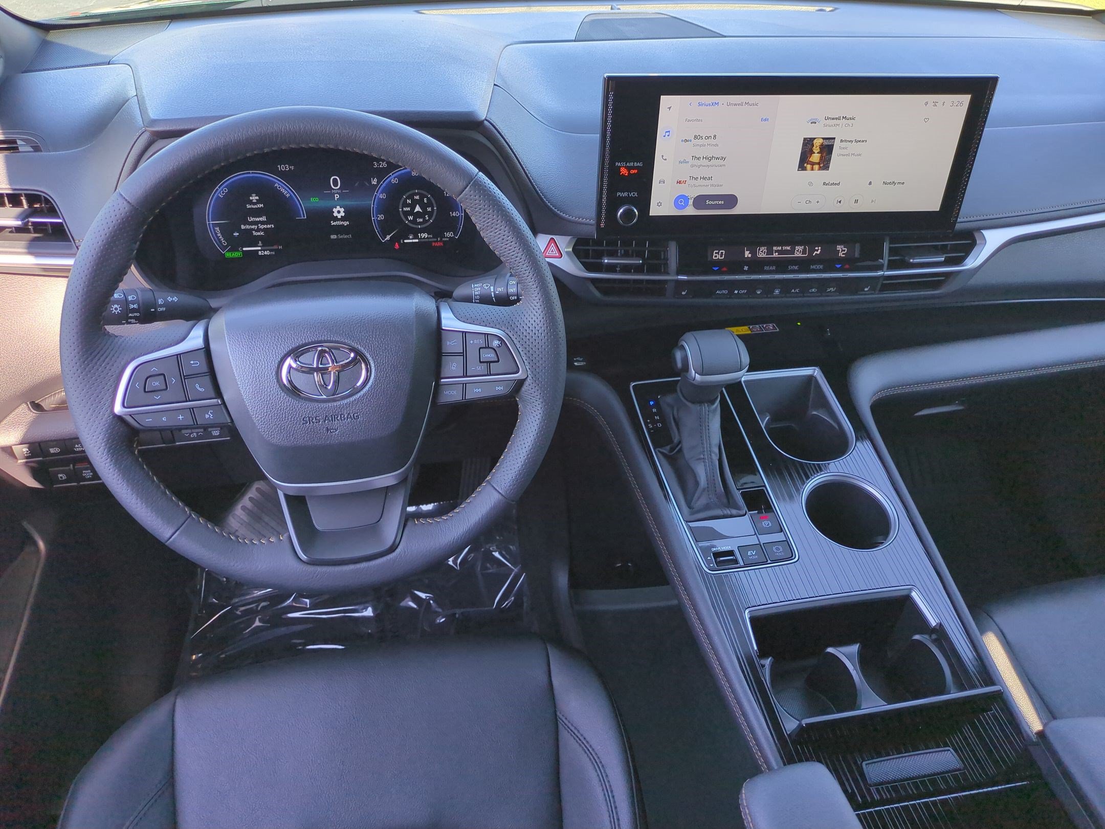 Used 2025 Toyota Sienna XLE Woodland Edition AWD/4WD image 30
