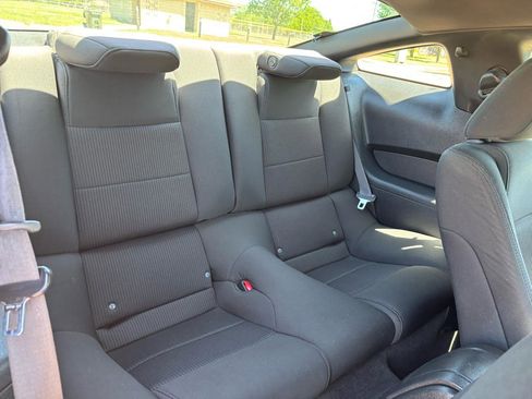Used 2011 Ford Mustang Coupe RWD image 9