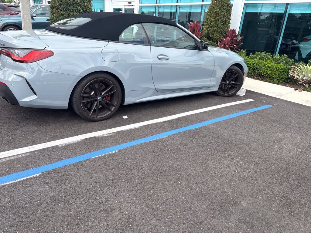 Used 2024 BMW 430i Convertible w/ M Sport Package RWD image 10