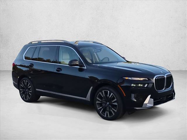 Used 2025 BMW X7 xDrive40i w/ Executive Package AWD/4WD image 3