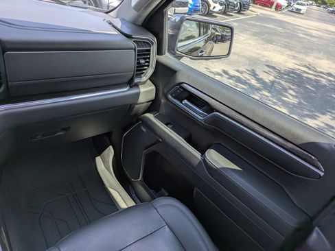 Used 2022 Chevrolet Silverado 1500 LTZ w/ Technology Package AWD/4WD image 14