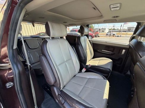 Used 2016 Kia Sedona SX Limited FWD image 16