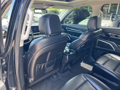Used 2025 Kia Telluride S AWD/4WD image 10