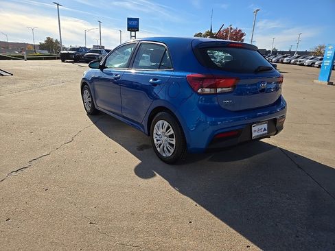 Used 2021 Kia Rio S image 3