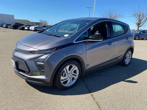 Used 2023 Chevrolet Bolt LT image 1