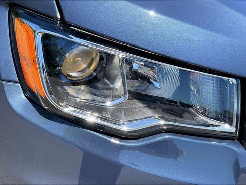 Used 2021 Jeep Grand Cherokee Limited AWD/4WD image 27