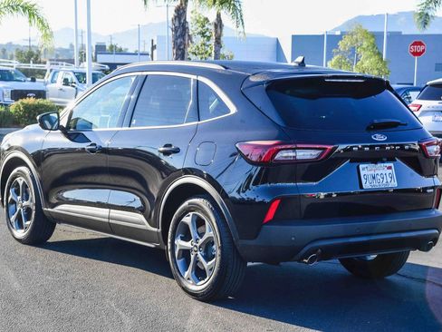 Used 2025 Ford Escape ST-Line w/ Equipment Group 301A image 4