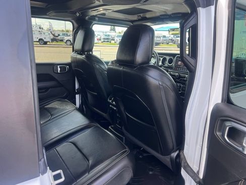 Used 2023 Jeep Wrangler Unlimited Sahara AWD/4WD image 46