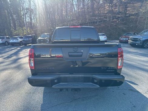 Used 2020 Nissan Frontier SV w/ Midnight Edition Floor Mats image 5
