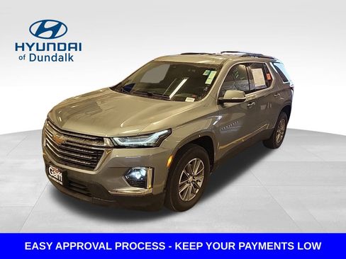 Used 2023 Chevrolet Traverse LT image 1
