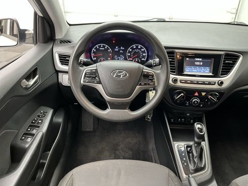 Used 2020 Hyundai Accent SE FWD image 10