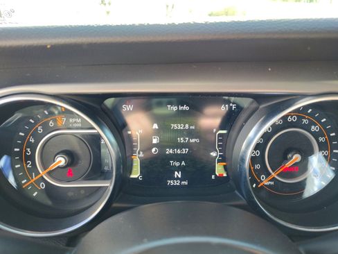 Used 2022 Jeep Wrangler Unlimited Sport AWD/4WD image 22