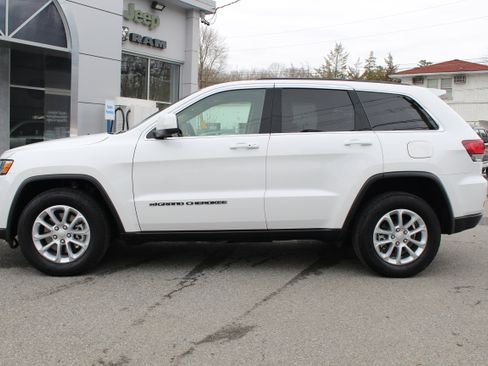 Certified 2022 Jeep Grand Cherokee Laredo E image 23