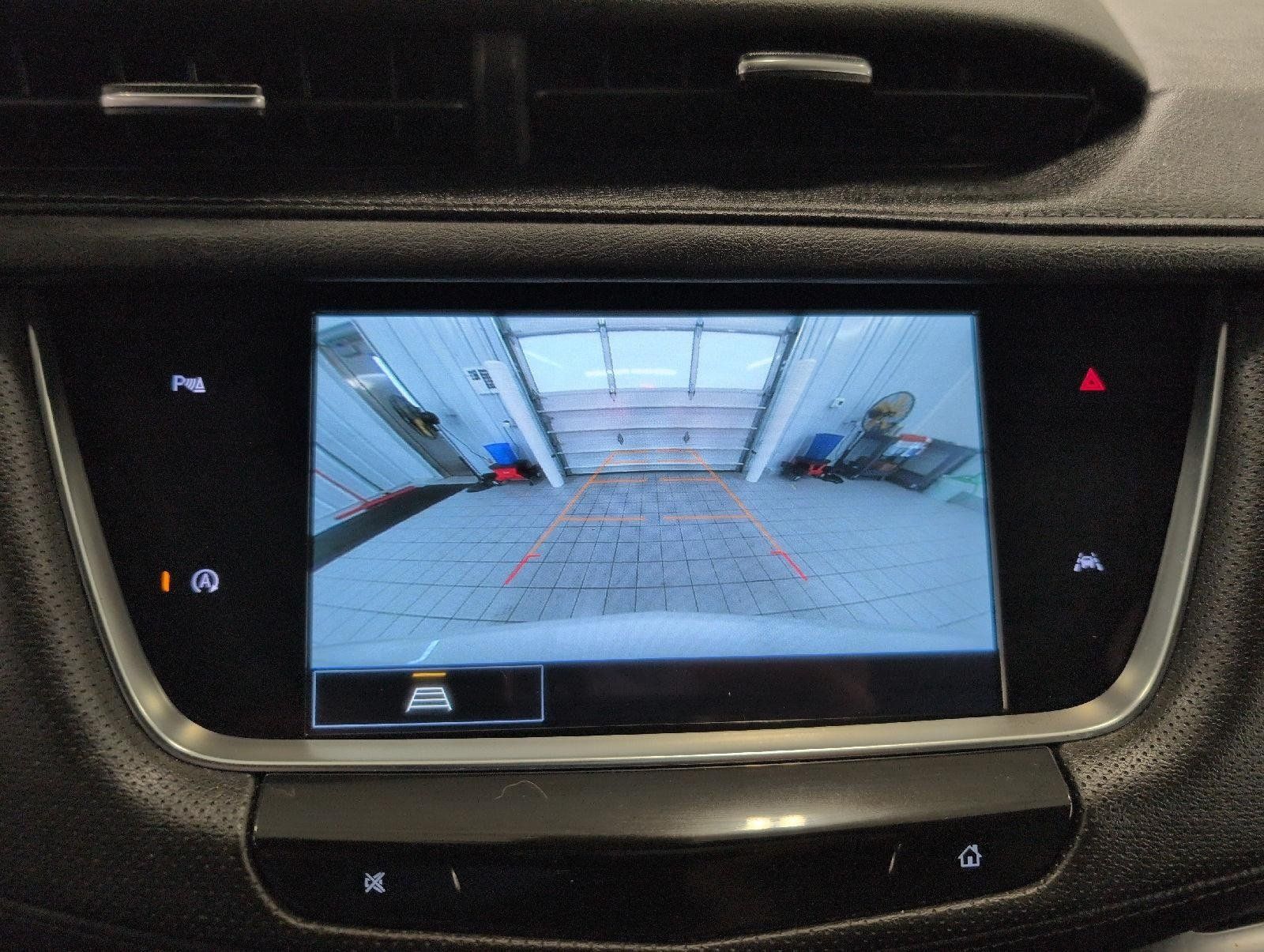 Certified 2024 Cadillac XT6 Luxury w/ LPO, Floor Liner Package AWD/4WD image 14