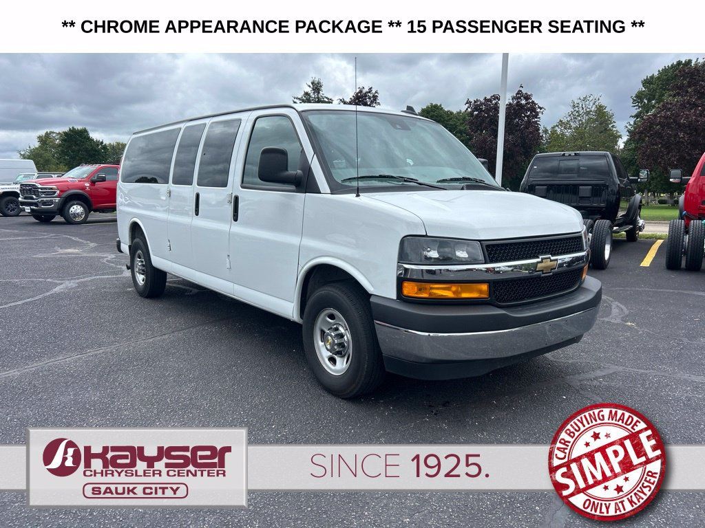 Used 2025 Chevrolet Express 3500 LT w/ LT Preferred Equipment Group RWD image 1
