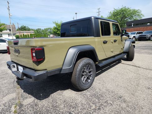 New 2025 Jeep Gladiator Sport image 19