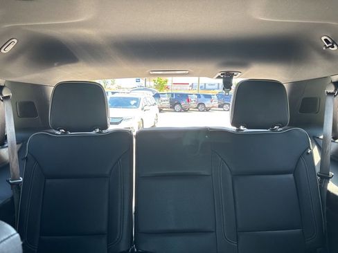 Used 2024 Chevrolet Tahoe Premier AWD/4WD image 29