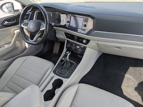 Used 2024 Volkswagen Jetta SE FWD image 33