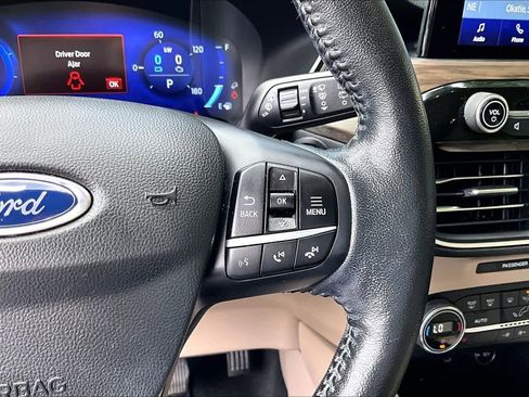 Used 2020 Ford Escape Titanium AWD/4WD image 24