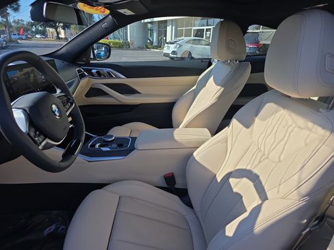 Used 2025 BMW 430i Coupe w/ Premium Package image 12