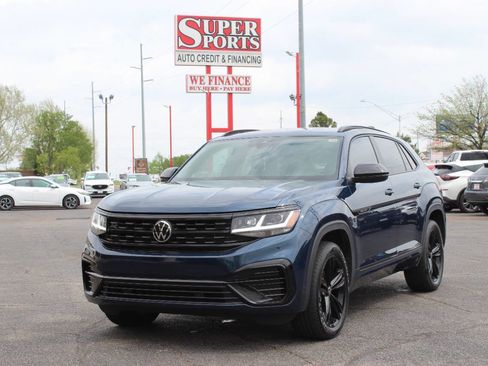 Used 2022 Volkswagen Atlas Cross Sport SEL R-Line image 8
