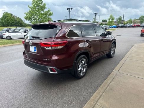 Used 2019 Toyota Highlander Limited Platinum AWD/4WD image 4