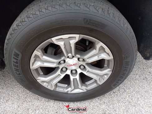 Used 2021 GMC Yukon SLE image 14