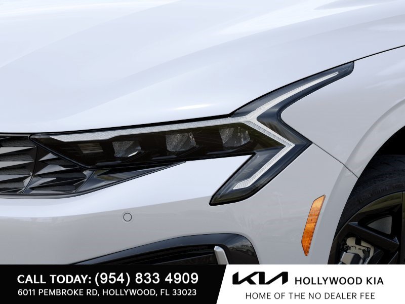 New 2027 Kia K5 LXS FWD image 10