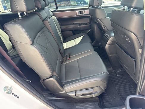 Used 2025 Hyundai Santa Fe SEL FWD image 68