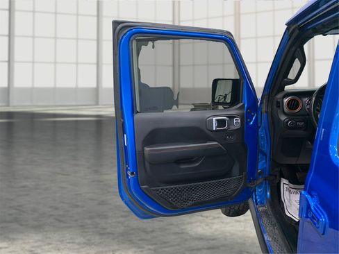 Used 2021 Jeep Gladiator Mojave image 17