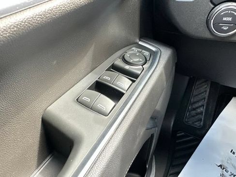 Used 2023 Chevrolet Silverado 1500 LT AWD/4WD image 25
