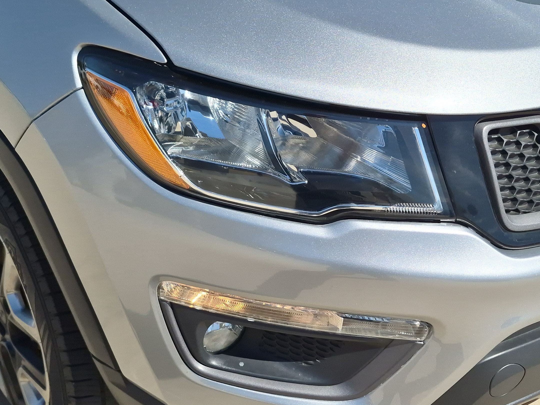 Used 2018 Jeep Compass Trailhawk AWD/4WD image 11