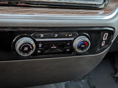 Used 2024 Chevrolet Silverado 2500 LT image 24