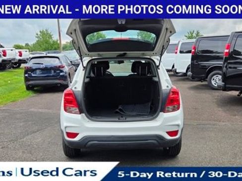 Used 2018 Chevrolet Trax LS FWD image 10