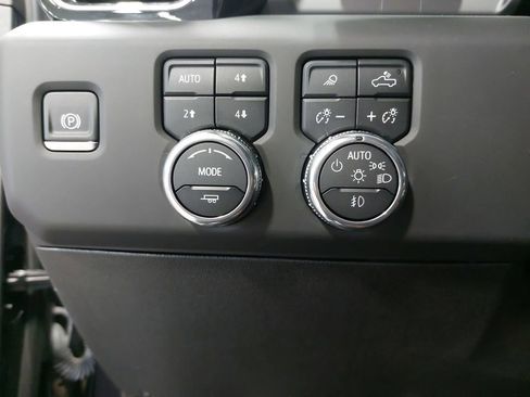 Used 2025 GMC Sierra 2500 Denali Ultimate AWD/4WD image 26
