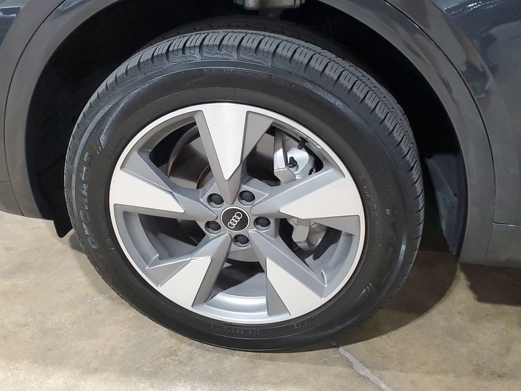 Used 2023 Audi Q5 2.0T Premium Plus w/ Premium Plus Package AWD/4WD image 38