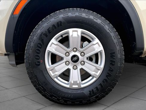Used 2025 Ford Ranger XL image 10