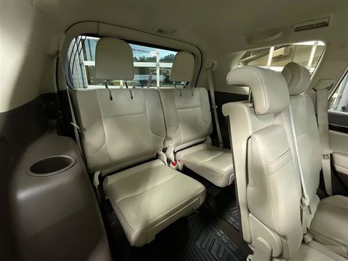Used 2017 Lexus GX 460 Premium w/ Premium Package AWD/4WD image 29