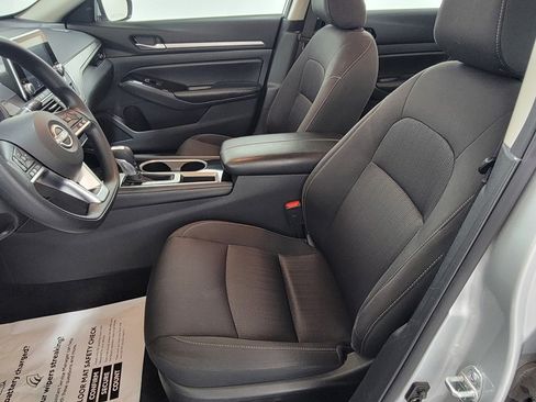 Used 2023 Nissan Altima 2.5 SV FWD image 14
