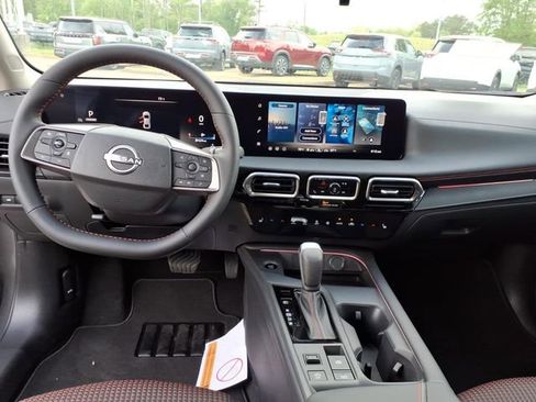 New 2026 Nissan Sentra SR FWD image 8