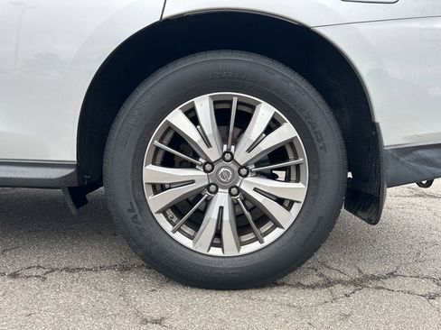 Used 2018 Nissan Pathfinder S AWD/4WD image 5