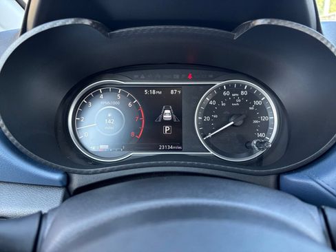 Used 2025 Nissan Versa SV FWD image 37