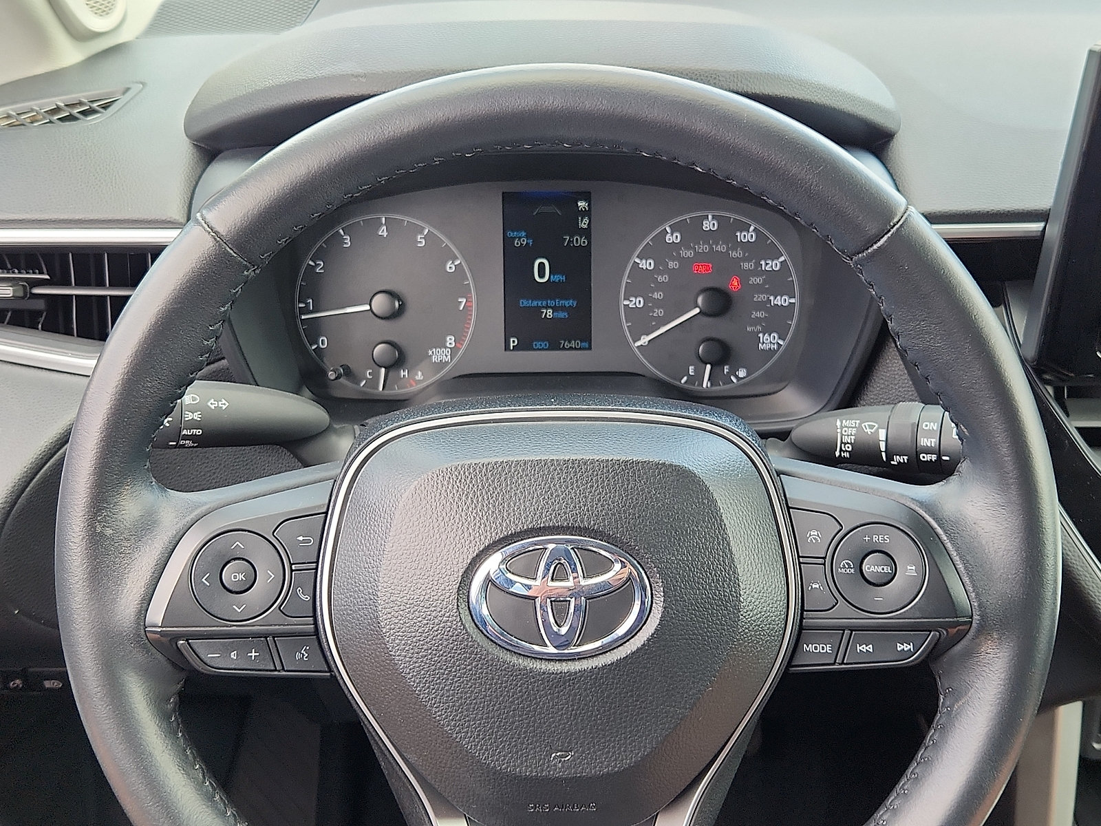 Used 2024 Toyota Corolla Cross LE w/ Moonroof Package AWD/4WD image 21